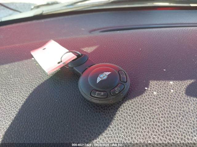2011 MINI COOPER S WMWSV3C5XBTY12648 Photo 10