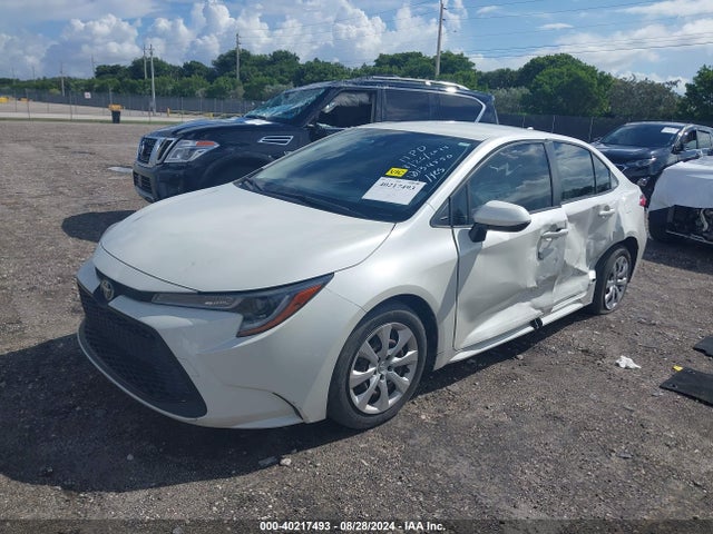 Toyota COROLLA LE 2021 JTDEPMAE8MJ134550 Image 2