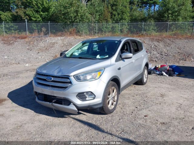 1FMCU9G93HUC89000 Ford ESCAPE SE