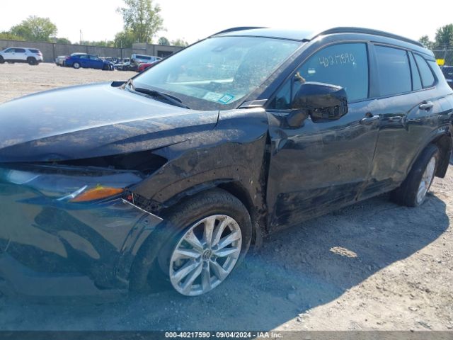 7MUCAABG7NV015678 Toyota Corolla Cross Le