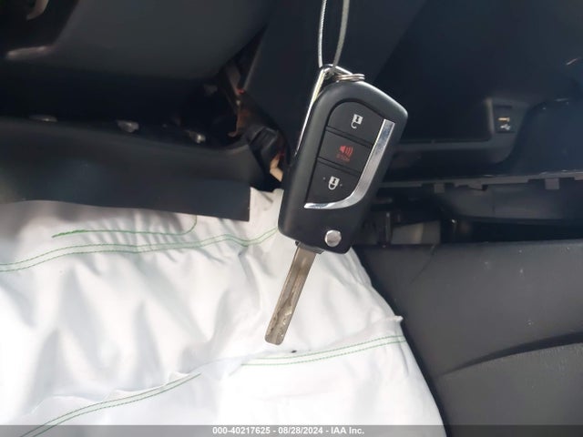 Toyota C-HR LE 2021 NMTKHMBX4MR135941 Image 11