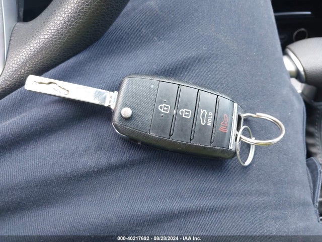 KIA Optima Lx 2019 5XXGT4L30KG301503 Image 11
