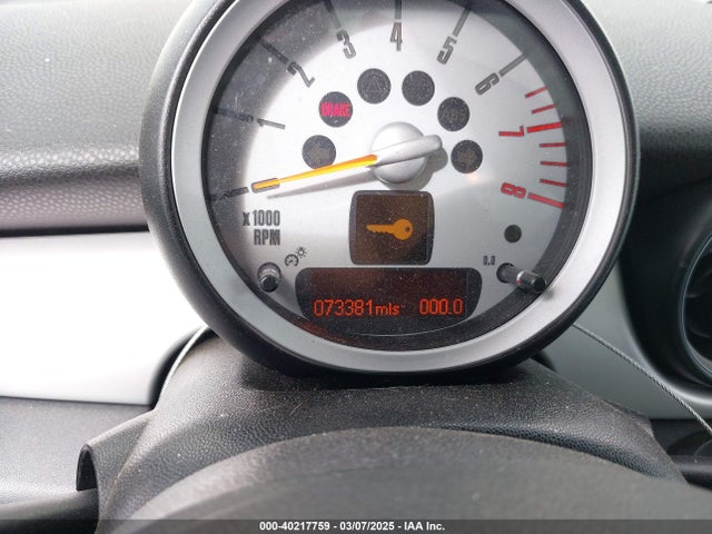 2010 MINI COOPER WMWMF3C57ATZ66867 Photo 6