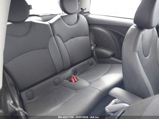 2010 MINI COOPER WMWMF3C57ATZ66867 Photo 7