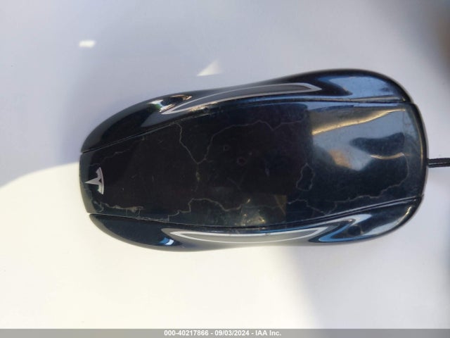40217866 :رقم المزاد ، 5YJSA1DG8DFP03663 vin ، 2013 Tesla Model S مزاد بيع