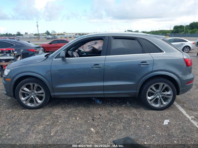 WA1HCCFS7HR004262 Audi Q3 2.0t Premium