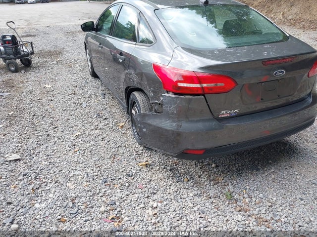 Ford FOCUS S 2015 1FADP3E23FL304011 Image 12