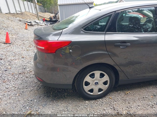 Ford FOCUS S 2015 1FADP3E23FL304011 Image 13