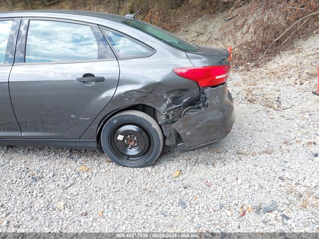 Ford FOCUS S 2015 1FADP3E23FL304011 Image 6