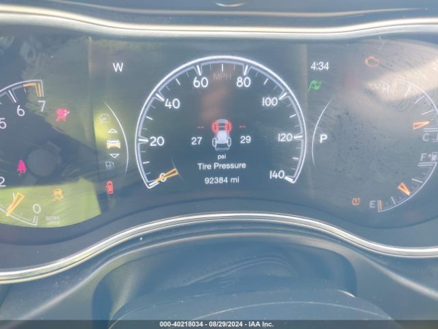 1C4RJFAG0JC508004 Jeep Grand Cherokee Laredo 4x4