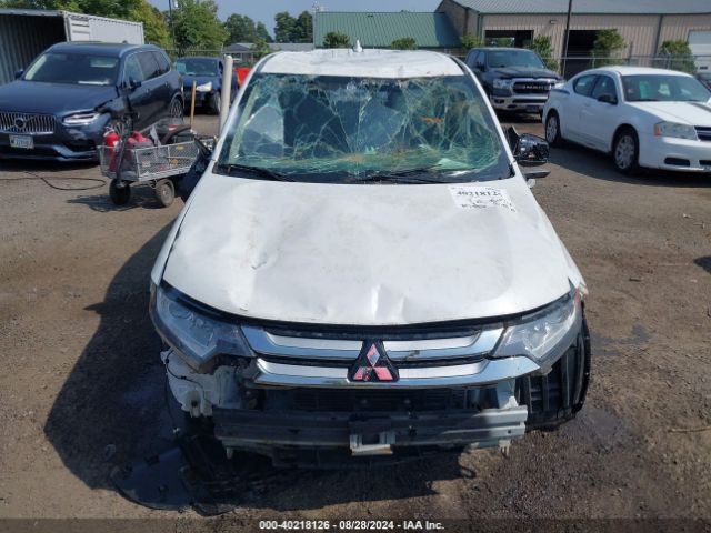JA4AD2A34HZ057848 Mitsubishi Outlander Es