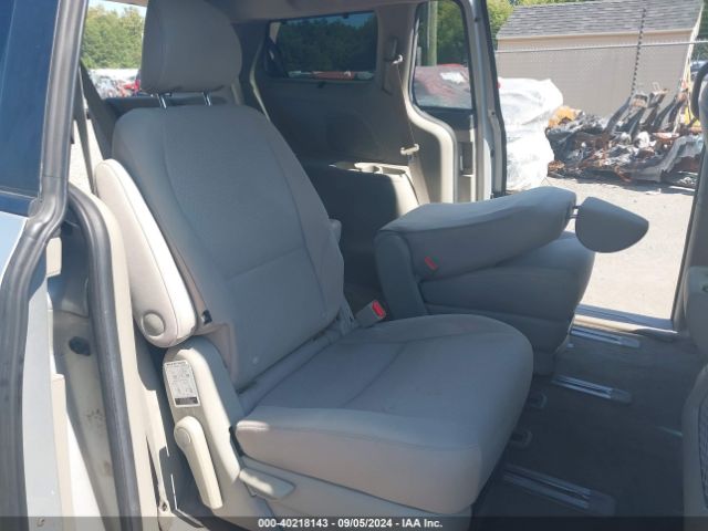 KNDMB5C14G6197226 KIA SEDONA LX