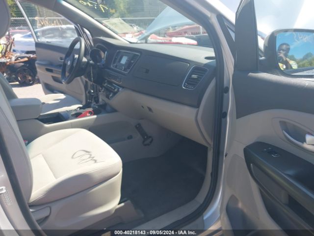 KNDMB5C14G6197226 KIA SEDONA LX