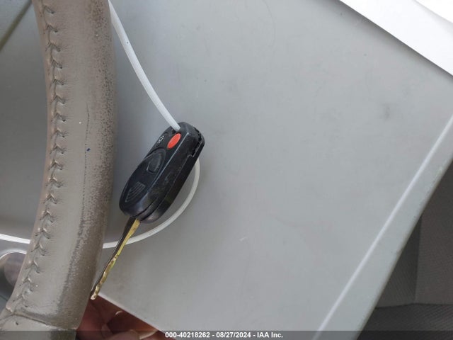 40218262 :رقم المزاد ، 1FMCU49309KC33430 vin ، 2009 Ford Escape Hybrid Limited مزاد بيع
