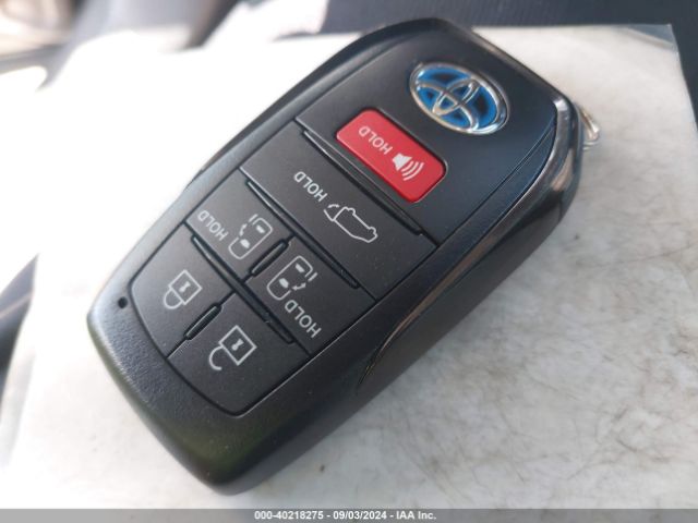 5TDYRKEC4RS204737 Toyota SIENNA XLE