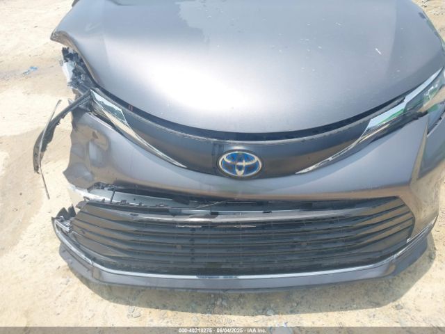 5TDYRKEC4RS204737 Toyota SIENNA XLE