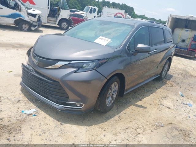 5TDYRKEC4RS204737 Toyota SIENNA XLE