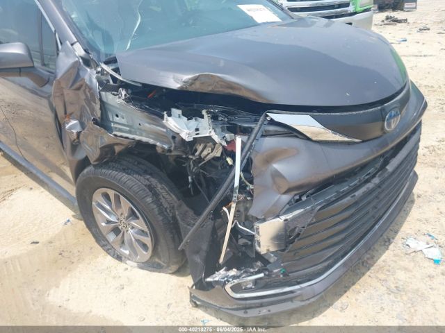 5TDYRKEC4RS204737 Toyota SIENNA XLE