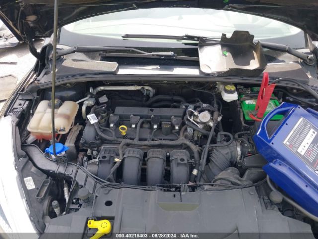 1FADP3K27JL275772 Ford FOCUS SE