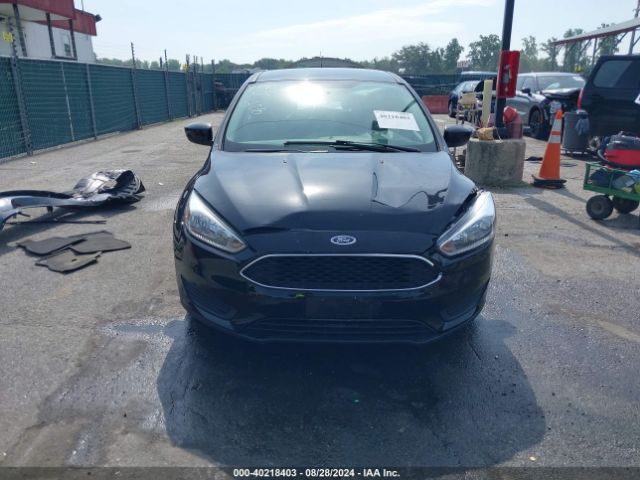 1FADP3K27JL275772 Ford FOCUS SE