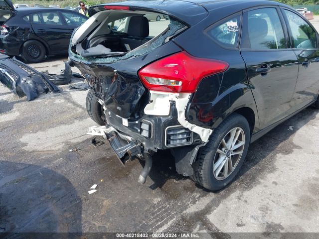 1FADP3K27JL275772 Ford FOCUS SE