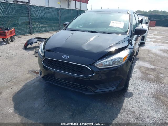 1FADP3K27JL275772 Ford FOCUS SE