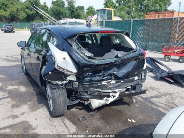 1FADP3K27JL275772 Ford FOCUS SE