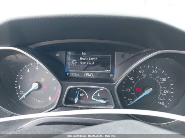 1FADP3K27JL275772 Ford FOCUS SE