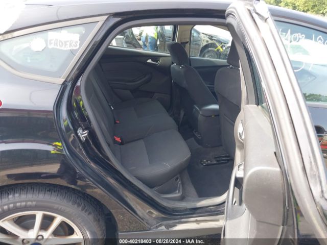 1FADP3K27JL275772 Ford FOCUS SE