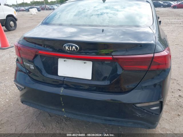 3KPF24AD5KE106967 KIA FORTE FE