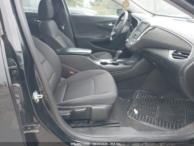 1G1ZD5ST7JF121437 Chevrolet MALIBU LT