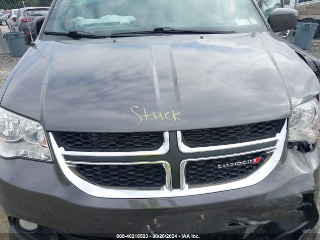 2C4RDGCG7JR301210 Dodge Grand Caravan Sxt