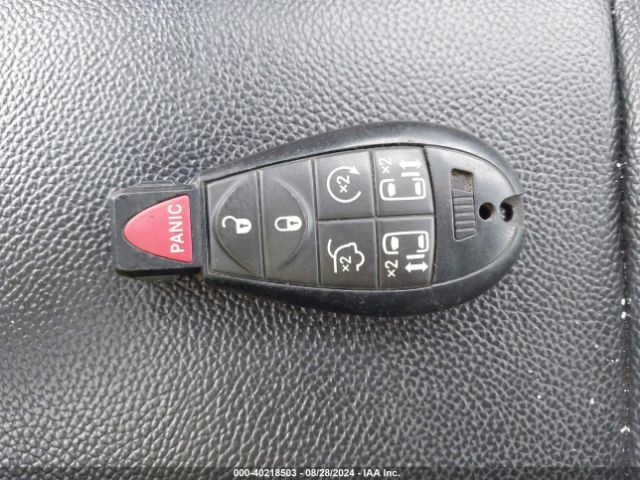 2C4RDGCG7JR301210 Dodge Grand Caravan Sxt