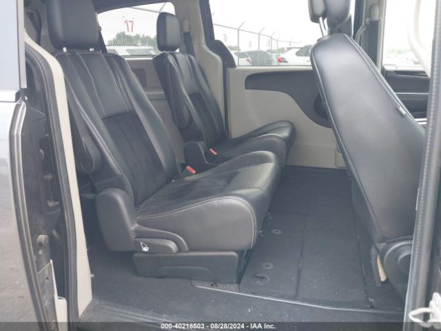2C4RDGCG7JR301210 Dodge Grand Caravan Sxt