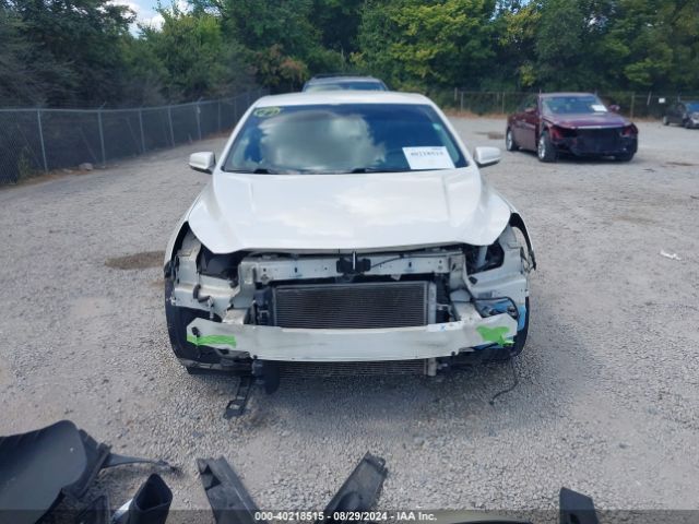 1G11E5SL1EF165692 Chevrolet MALIBU 2LT