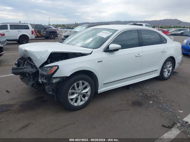 1VWDT7A32HC082976 Volkswagen Passat 1.8t R-line