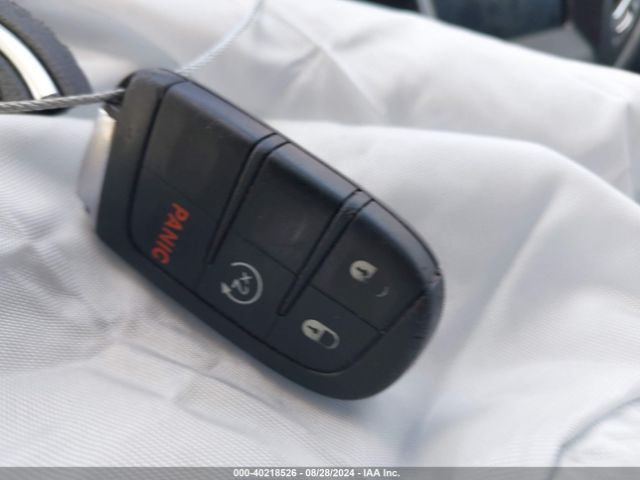 3C4NJCBB3JT286207 Jeep Compass Latitude Fwd