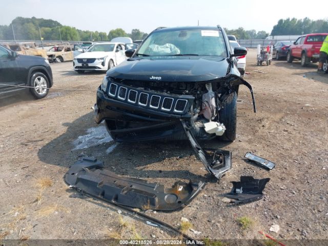 3C4NJCBB3JT286207 Jeep Compass Latitude Fwd