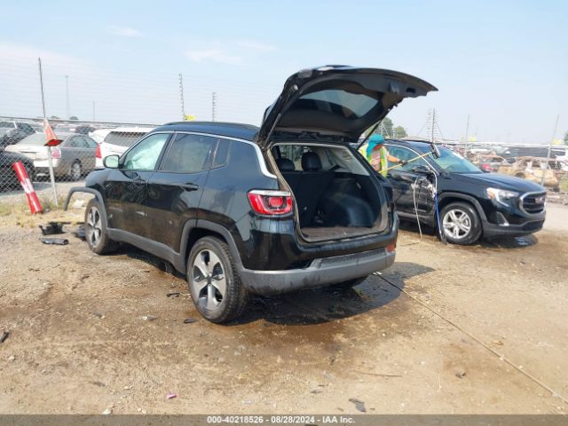 3C4NJCBB3JT286207 Jeep Compass Latitude Fwd