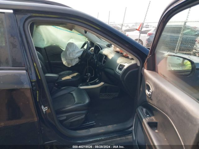 3C4NJCBB3JT286207 Jeep Compass Latitude Fwd