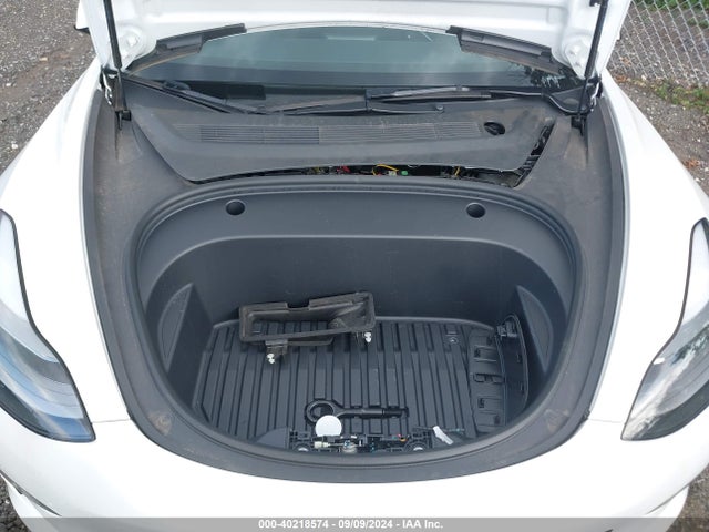 2023 TESLA MODEL 3 5YJ3E1EA9PF555689 Photo 9