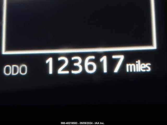 Toyota CAMRY SE 2018 4T1B11HKXJU612925 Image 16