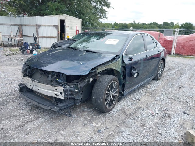 Toyota CAMRY SE 2018 4T1B11HKXJU612925 Image 2