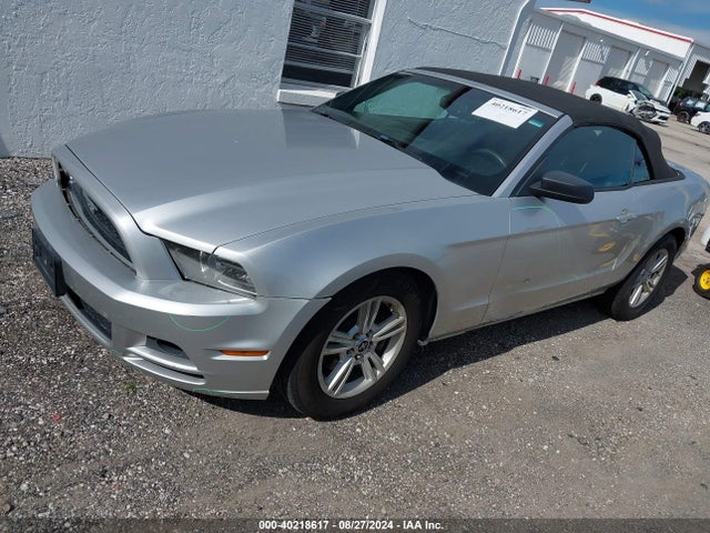 Ford Mustang V6 2014 1ZVBP8EM9E5311304 Image 2