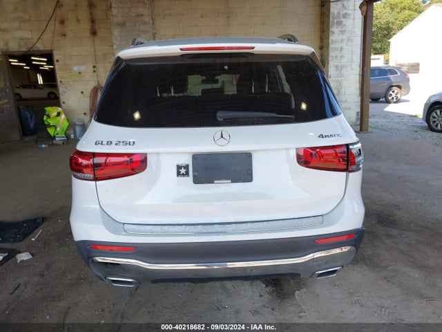 W1N4M4HB5LW022671 Mercedes-Benz Glb 250 4matic