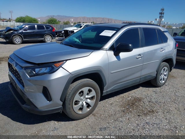 Toyota RAV4 LE 2021 2T3H1RFV4MC101732 Image 2