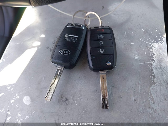 KIA Optima Lx 2015 5XXGM4A7XFG406154 Image 11