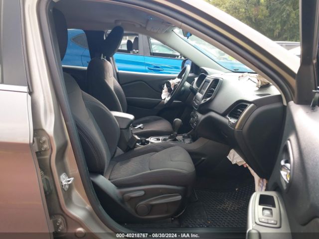 1C4PJMCB9KD112145 Jeep Cherokee Latitude 4x4