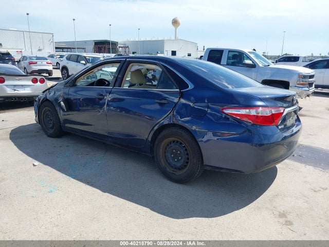 Toyota CAMRY LE 2015 4T4BF1FK7FR478862 Image 3