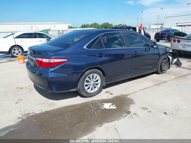 Toyota CAMRY LE 2015 4T4BF1FK7FR478862 Image 4